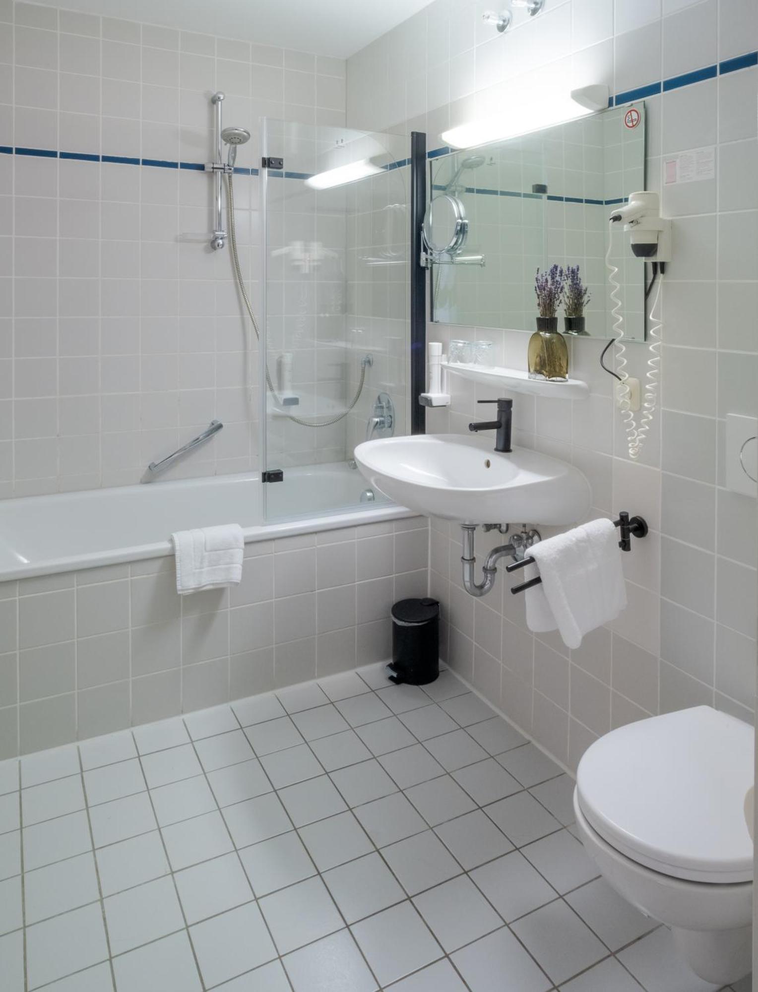 Hotel Goldener Hirsch Kaufbeuren Dış mekan fotoğraf
