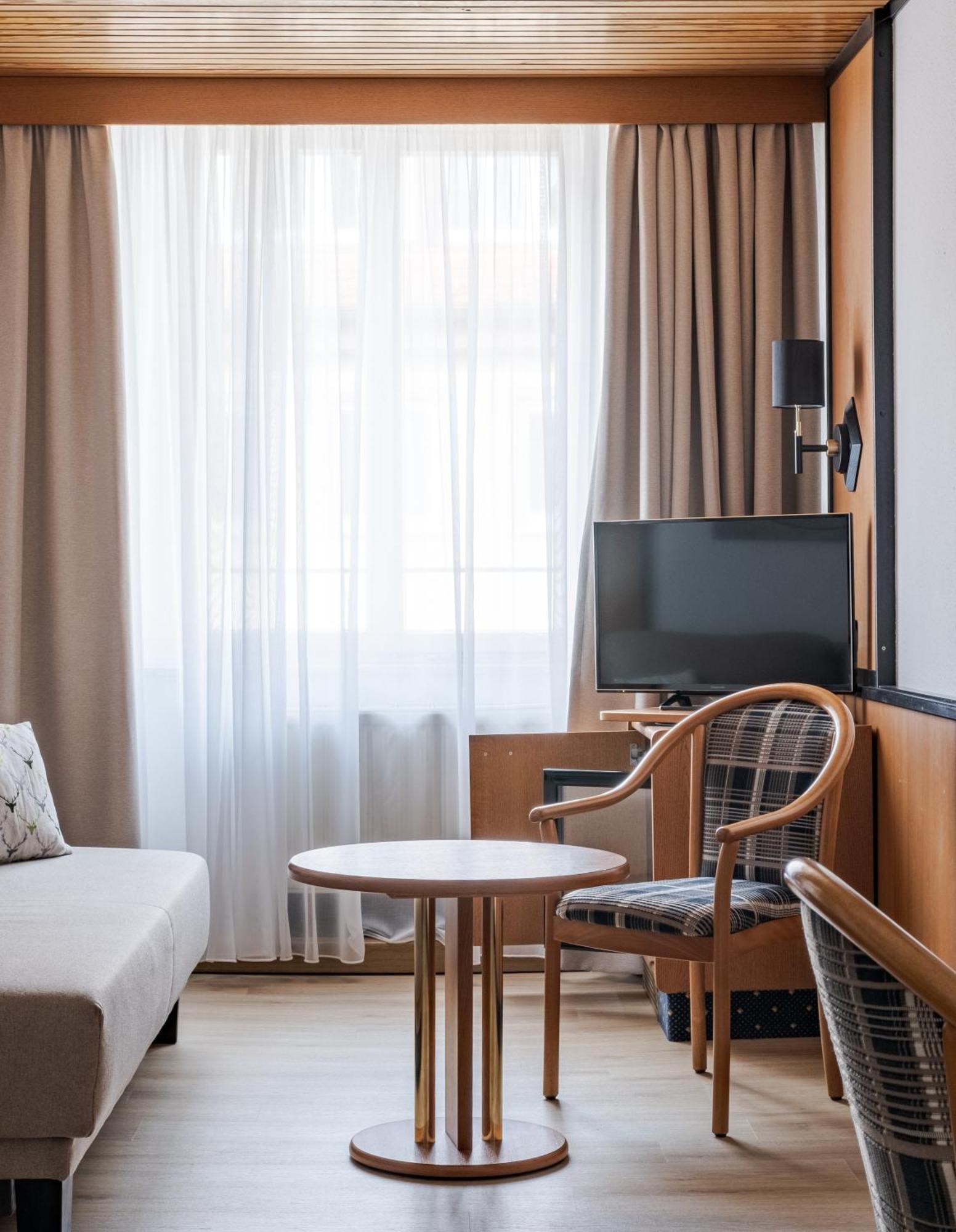 Hotel Goldener Hirsch Kaufbeuren Dış mekan fotoğraf