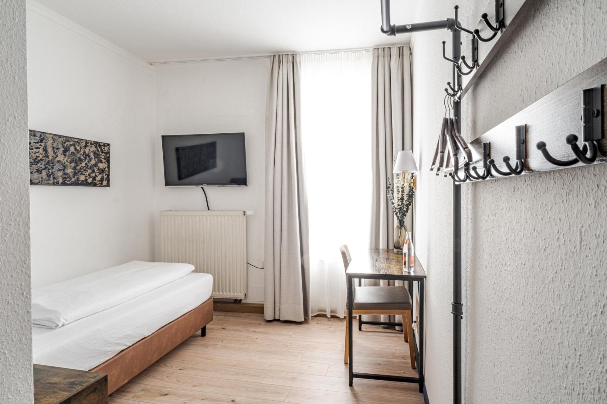 Hotel Goldener Hirsch Kaufbeuren Dış mekan fotoğraf