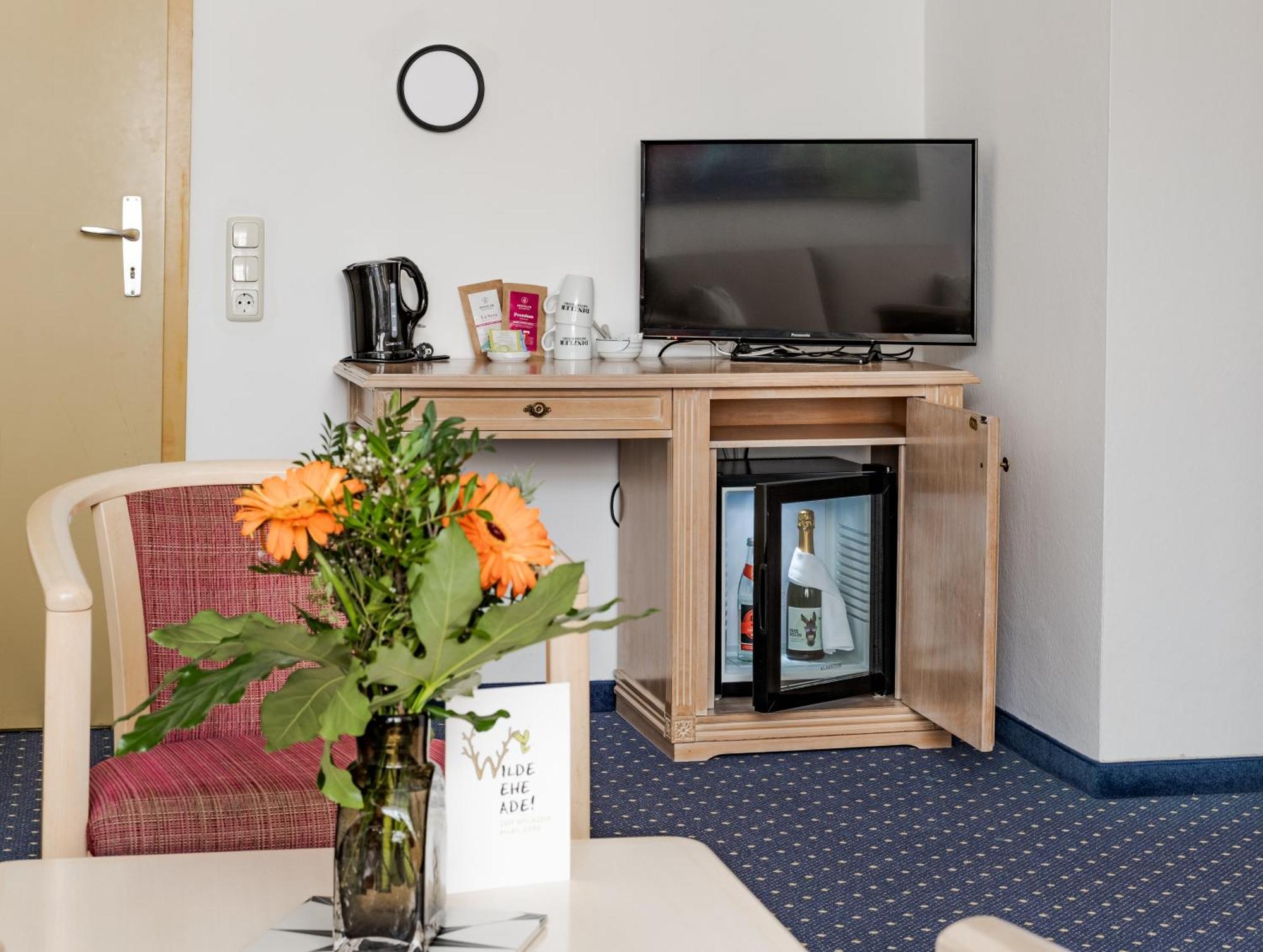 Hotel Goldener Hirsch Kaufbeuren Dış mekan fotoğraf