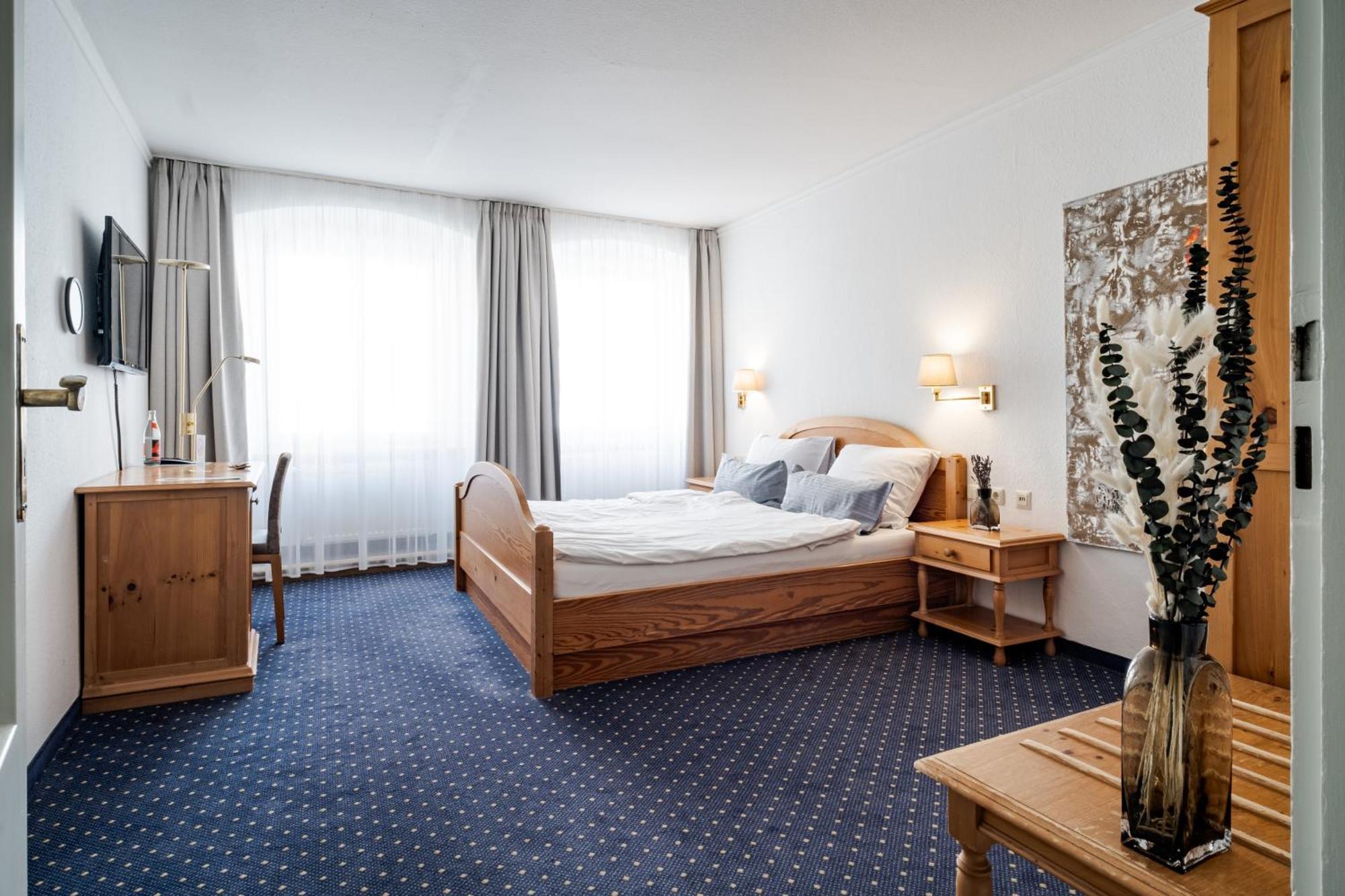 Hotel Goldener Hirsch Kaufbeuren Dış mekan fotoğraf