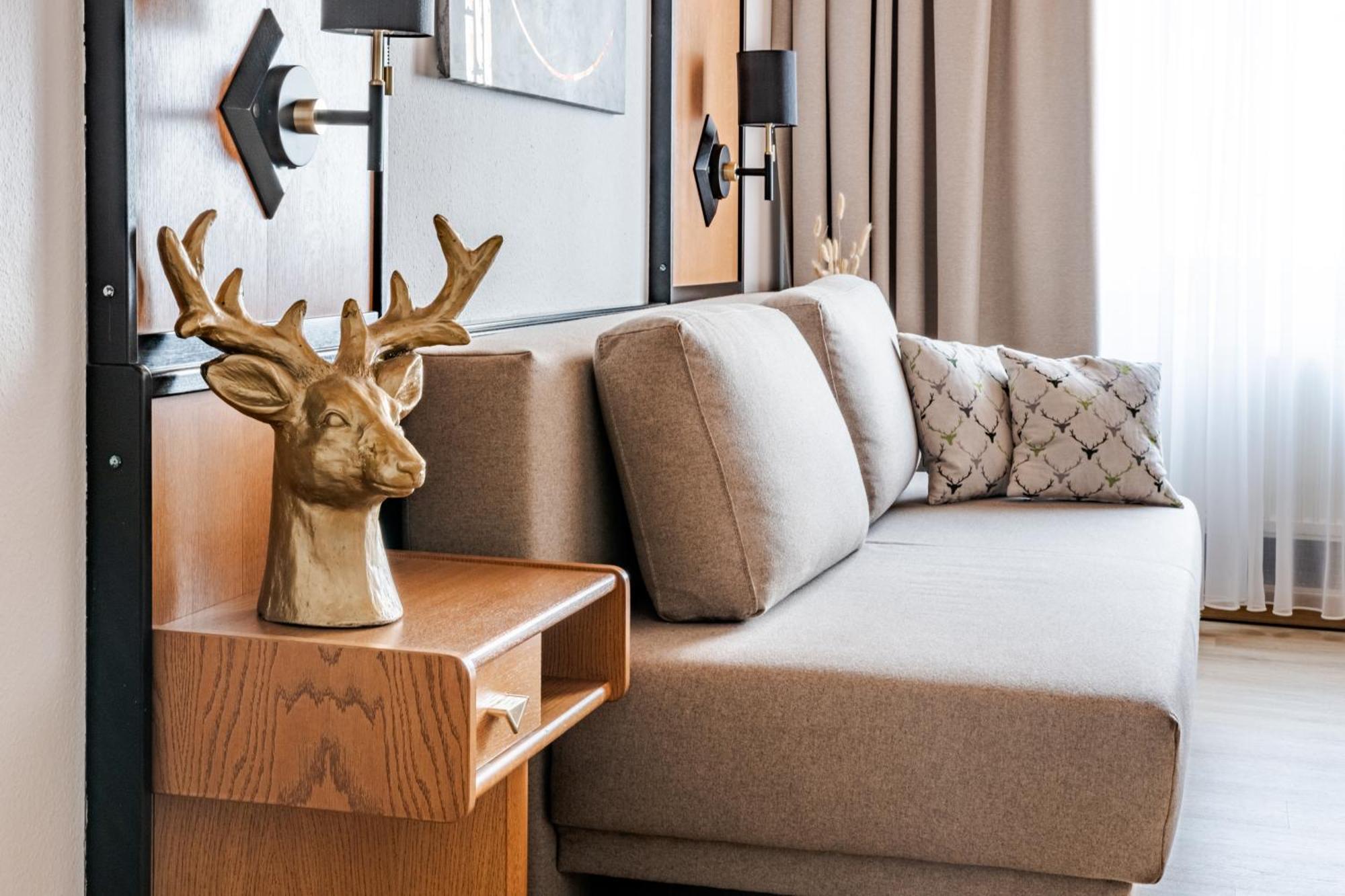 Hotel Goldener Hirsch Kaufbeuren Dış mekan fotoğraf