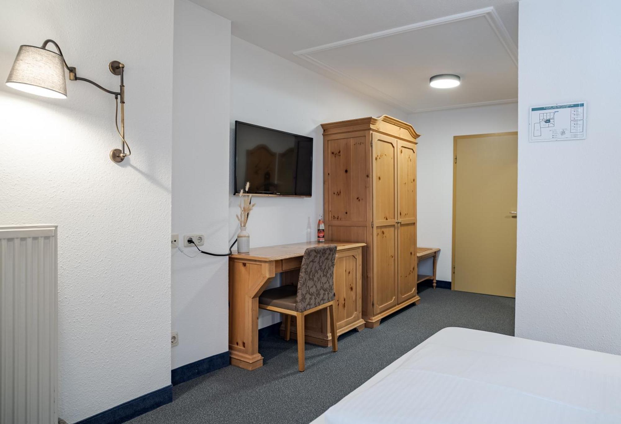 Hotel Goldener Hirsch Kaufbeuren Oda fotoğraf